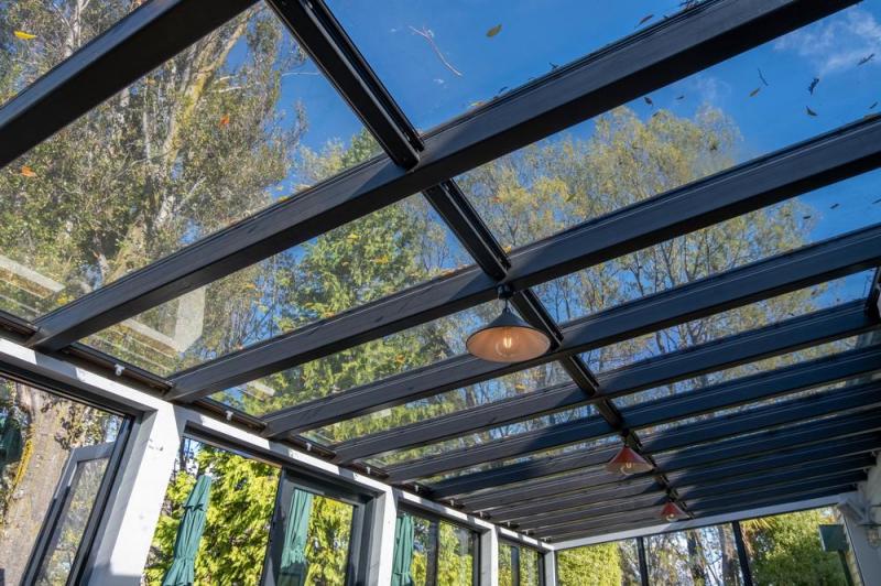 Comment concevoir une v&eacute;randa en m&eacute;tal moderne et durable ?